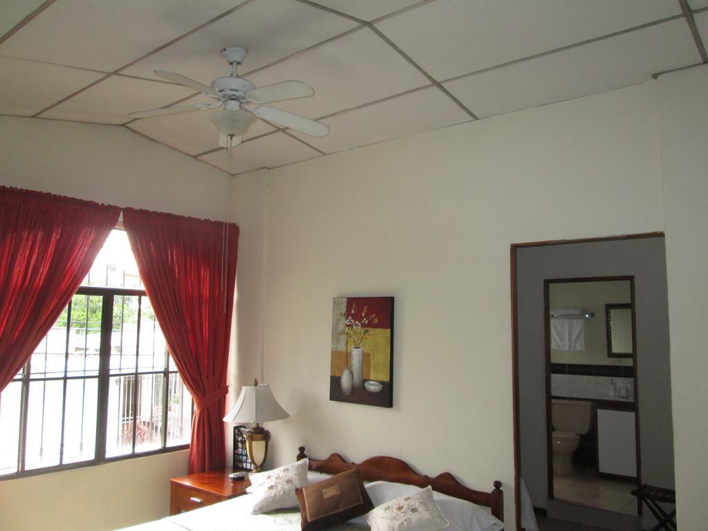 Hotel San Mateo San Salvador Oda fotoğraf